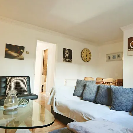 Two Bedroom Meridian Place Apartment Bristol