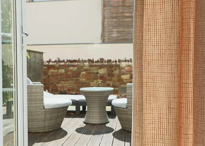 Two Bedroom Meridian Place *